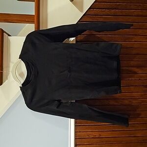 NBW OQQ Ladies Medium Fitted Crew Neck Top